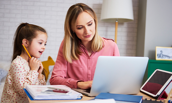 Online Phonics Classes vs Private Tutor in Dammam: What Should Parents Choose?