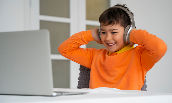 Online Phonics Classes vs Private Tutor in Riyadh: What Works Better for Your Child?