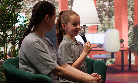 What Age Should a Child Start Public Speaking Classes? A Stage-by-Stage Guide for Parents